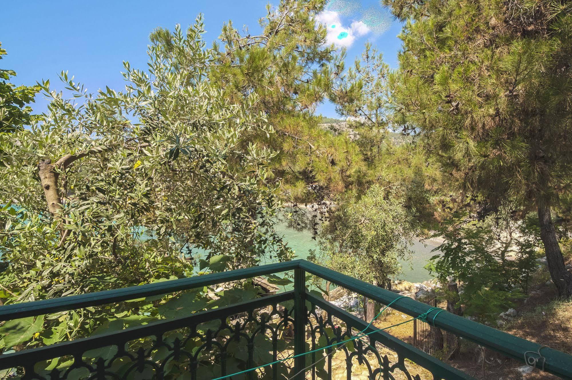 Petra Mare Apartment Thimonia Екстериор снимка