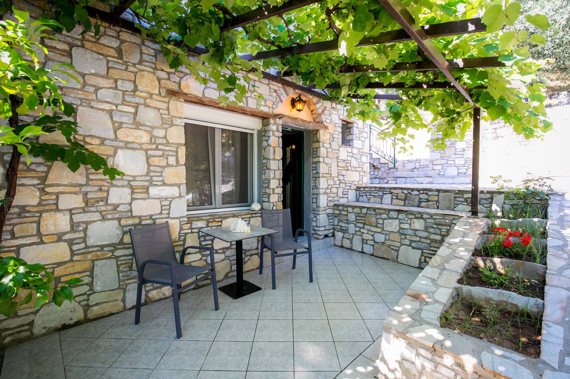 Petra Mare Apartment Thimonia Екстериор снимка