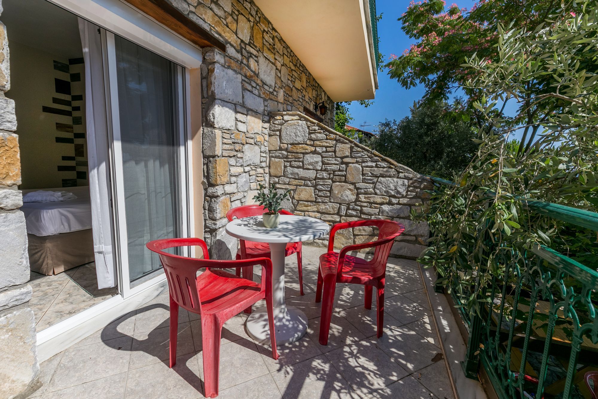 Petra Mare Apartment Thimonia Екстериор снимка
